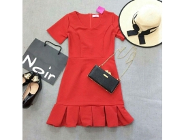 Đầm xếp ly
